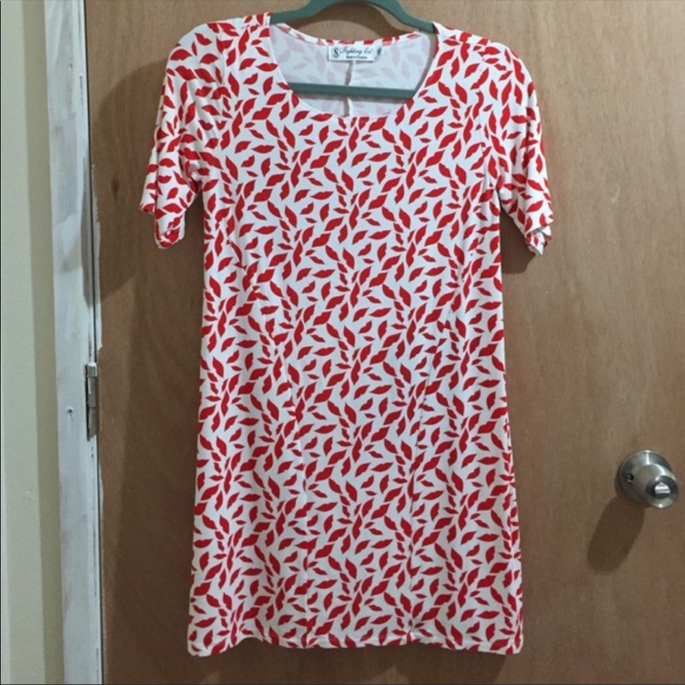 Fighting Eel Red Lips Dress size S
